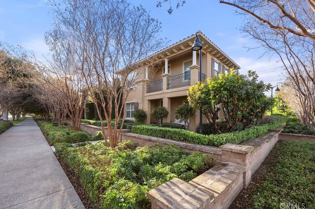 81 Hallmark, Irvine, CA 92620