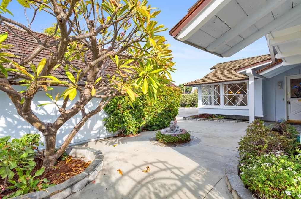 2702 Bostonian Dr, Los Alamitos, CA 90720-4412