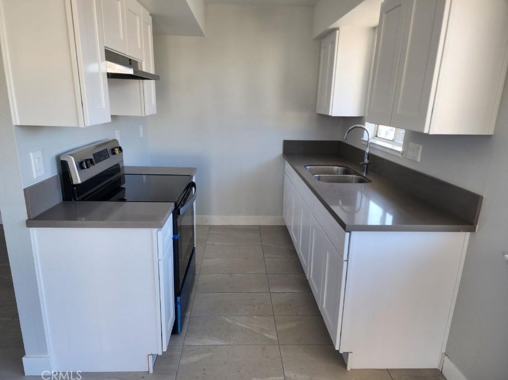 3548 Rainbow Ln, Highland, CA 92346