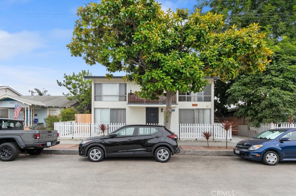 2310 5th St, Long Beach, CA 90814-6846
