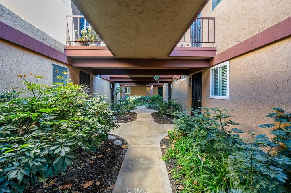 1030 W Macarthur Blvd #21, Santa Ana, CA 92707