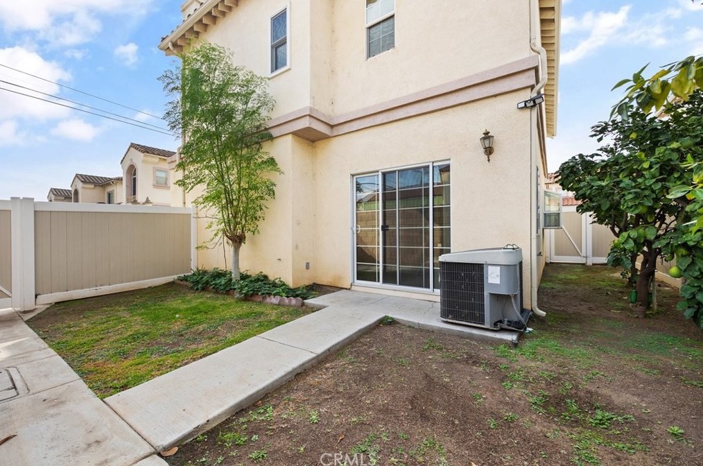 516 Erna Ave, La Habra CA  90631-4788 exterior