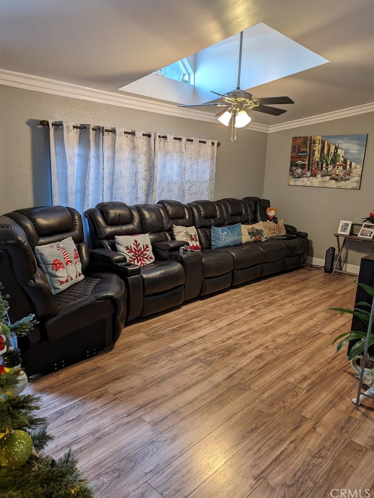 226 Green Dr, Santa Ana CA  92703-1720 exterior