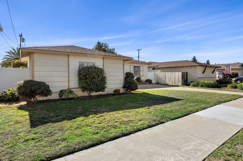 1124 E Lomita Ave, Orange, CA 92867