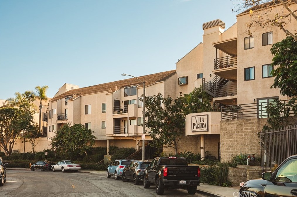 4132 E Mendez St #304, Long Beach, CA 90815