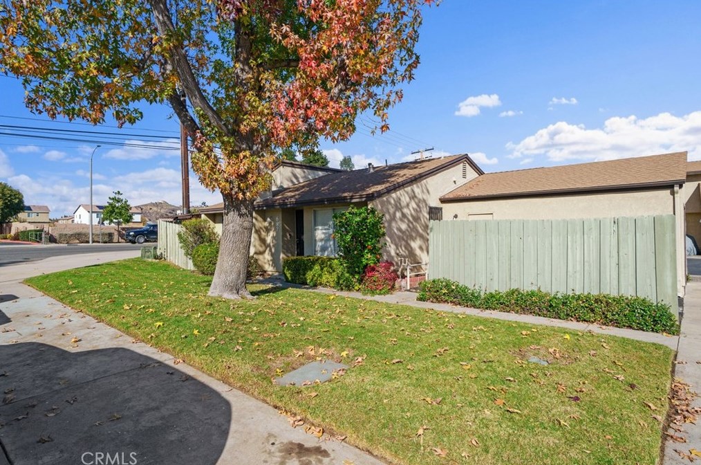 687 Parkview Dr, Lake Elsinore, CA 92530