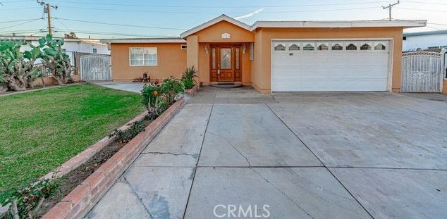 1726 W Willits St, Santa Ana, CA 92703