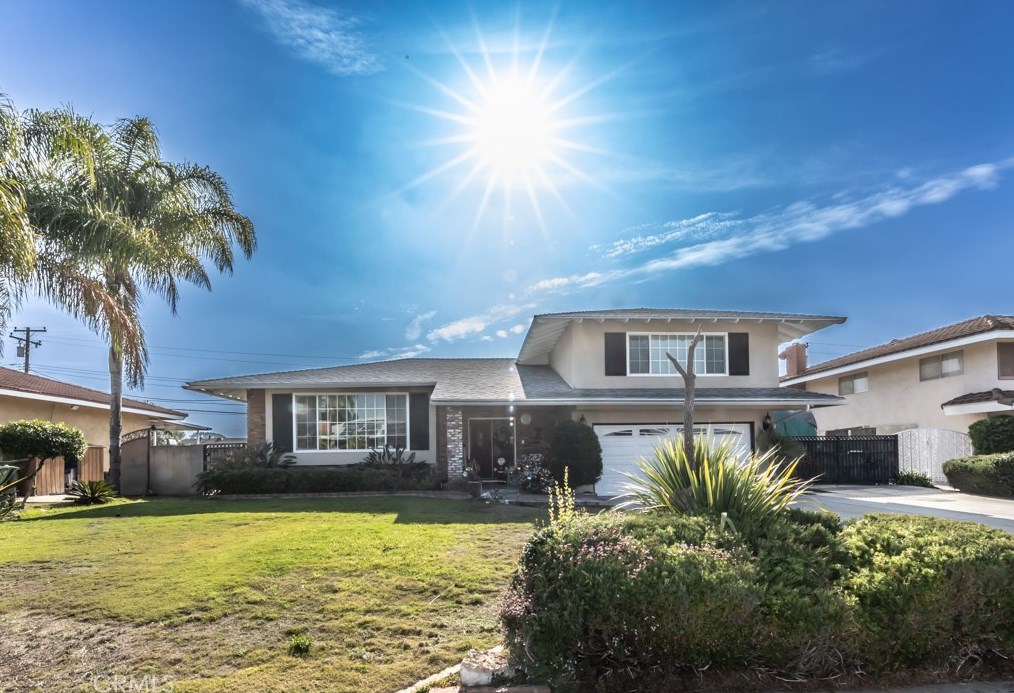 17802 Whitney Dr, Santa Ana, CA 92705