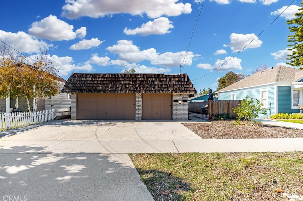 340 N Cleveland St, Orange, CA 92866