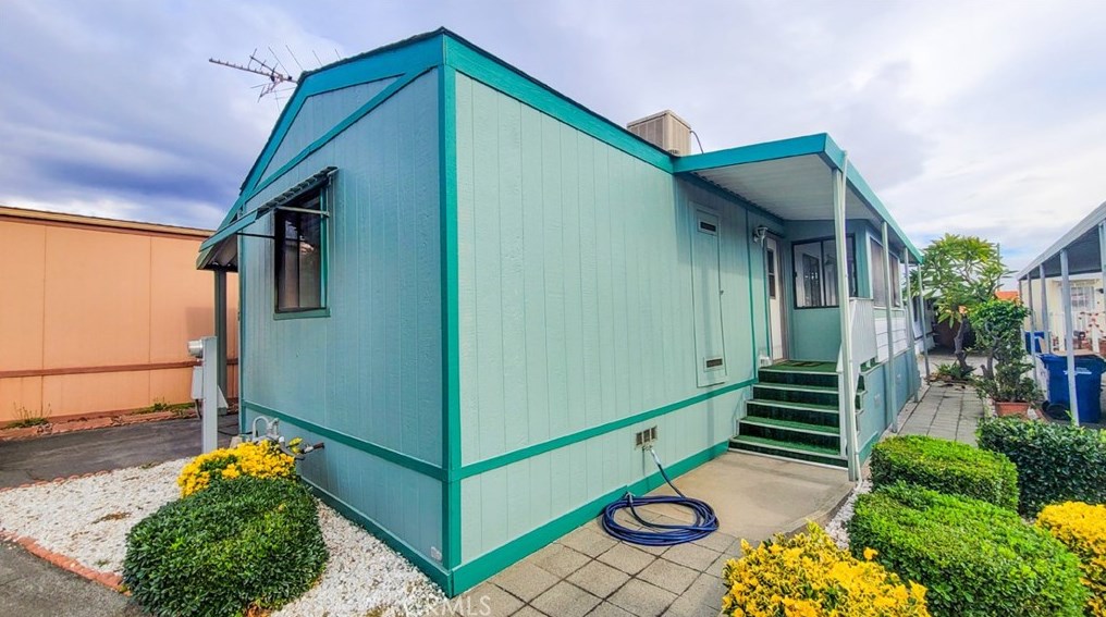 1020 S Mountain Ave #18, Monrovia, CA 91016