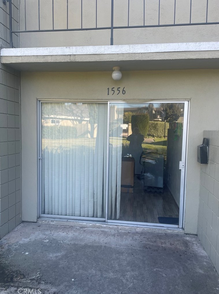 1556 Mitchell Ave, Tustin, CA 92780