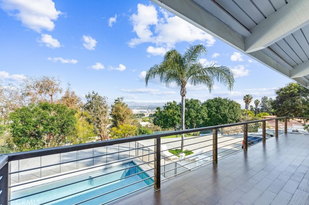 5065 E Crescent Dr, Anaheim, CA 92807