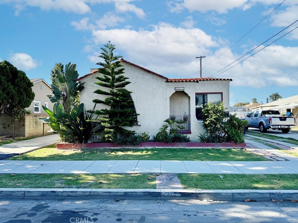 5275 Pacific Ave, Long Beach, CA 90805-5855