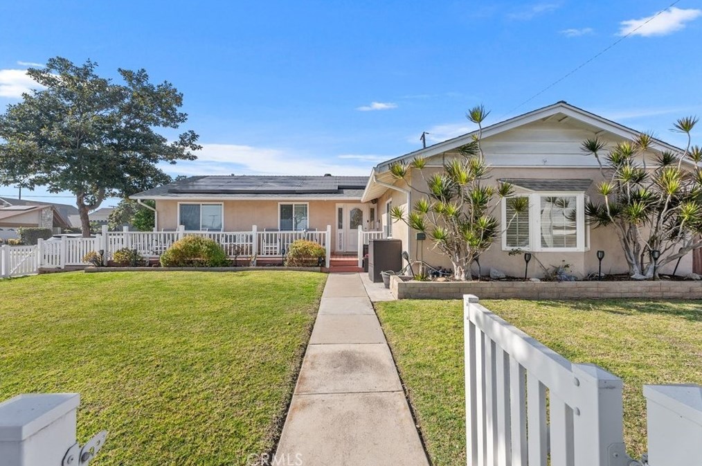 11691 New Zealand St, Cypress, CA 90630