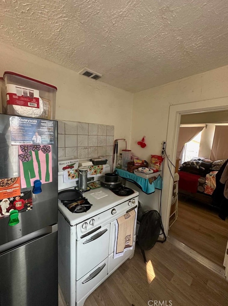 5102 Ithaca Ave, Los Angeles CA  90032-3353 exterior