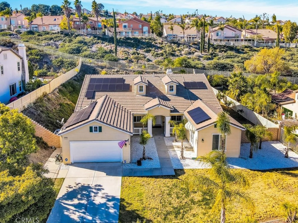 14 Via Palmieki Ct, Lake Elsinore, CA 92532