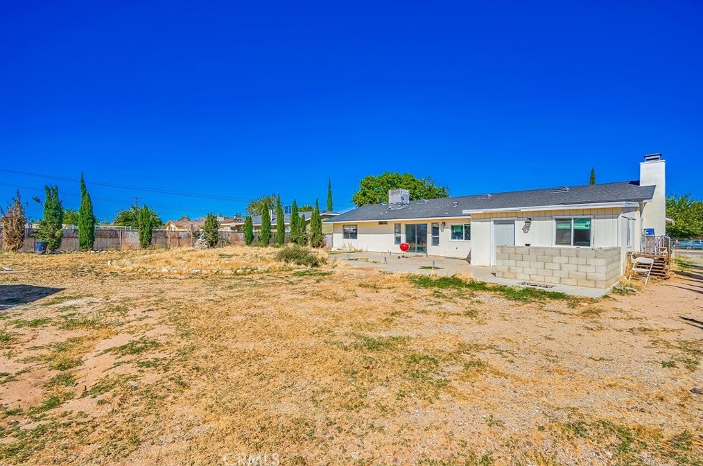 14561 Coalinga Rd, Victorville CA  92392-9617 exterior