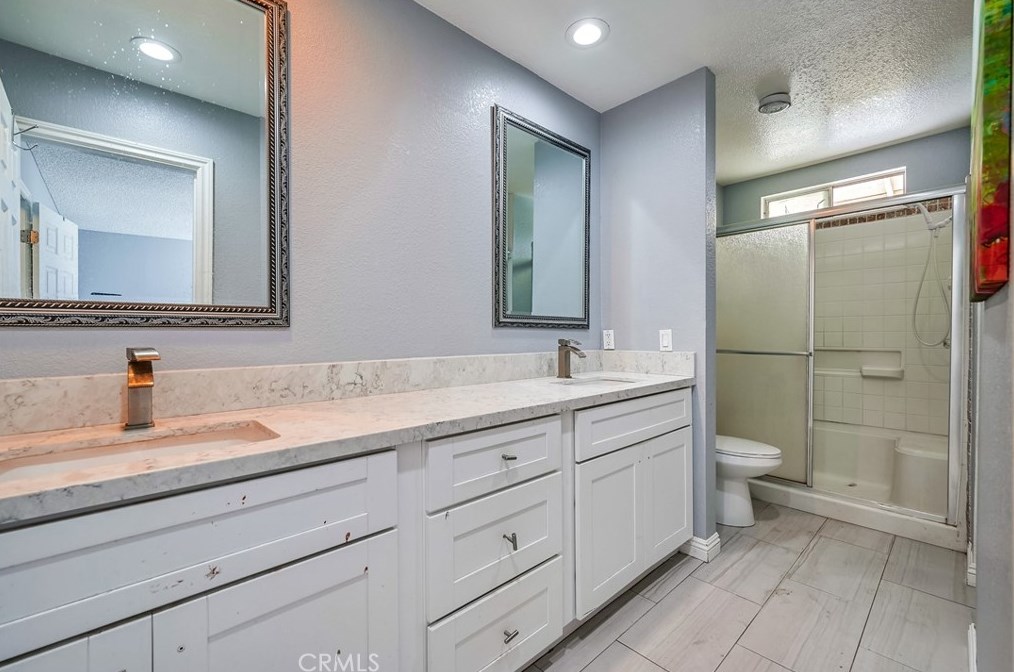 14561 Coalinga Rd, Victorville CA  92392-9617 exterior