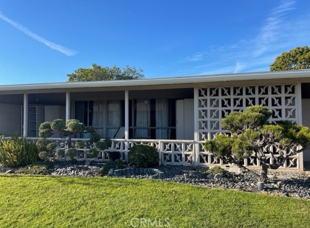 1631 Interlachen #264-e, Seal Beach, CA 90740