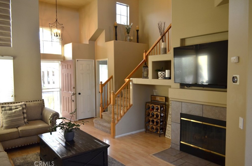 1220 Mira Valle St, Corona, CA 92879-8560