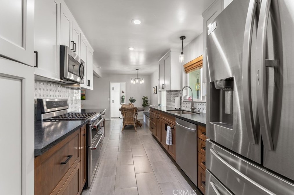 841 Sycamore Ave, La Habra CA  90631-3042 exterior