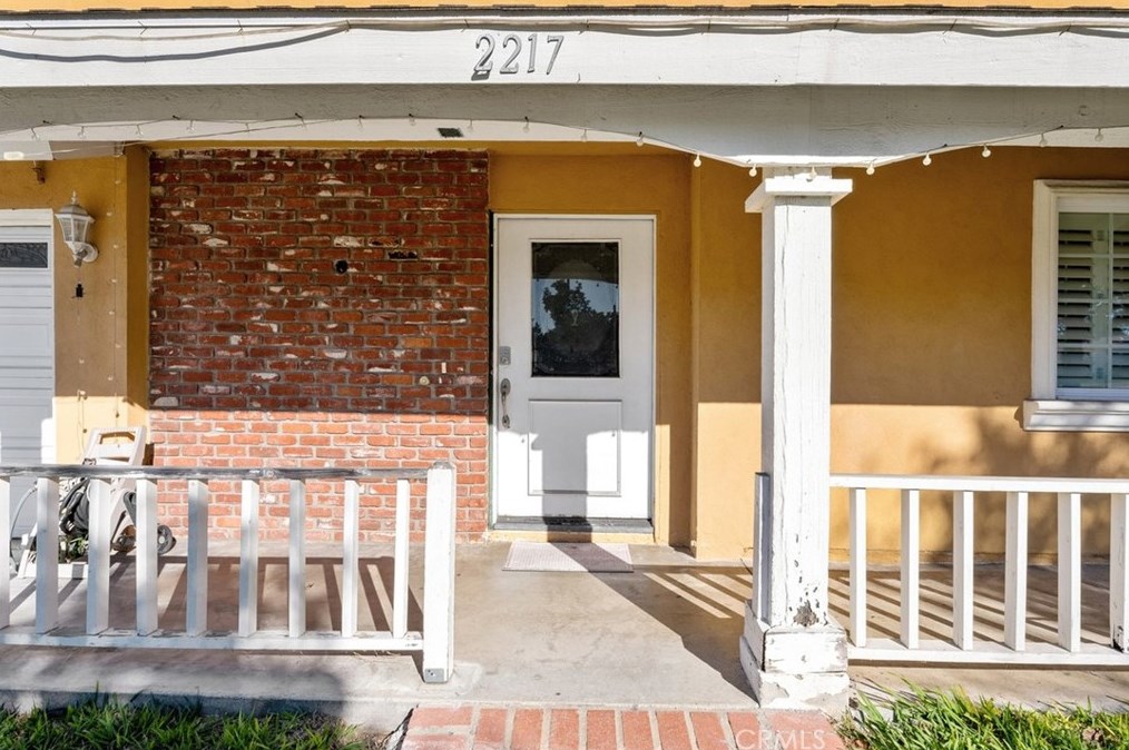 2217 W Hall Ave, Santa Ana, CA 92704