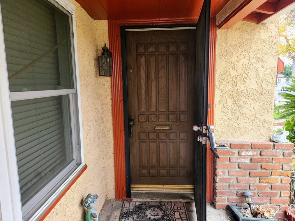 1325 34th St, Long Beach, CA 90810-2549