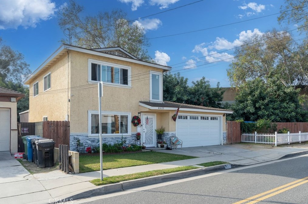 4622 W 156th St, Lawndale, CA 90260