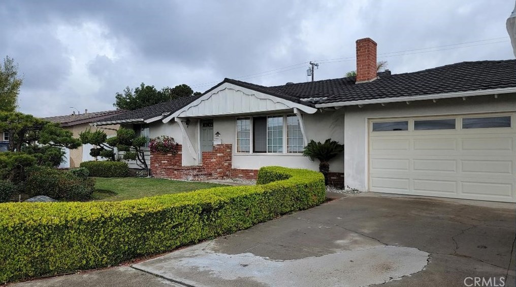 2905 W Elmlawn Dr, Anaheim, CA 92804