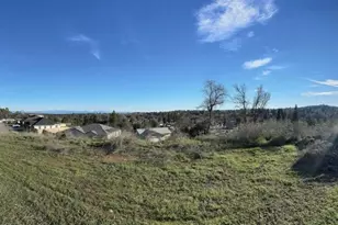 490 Turquoise Ct, Redding, CA 96003 - Photo 6