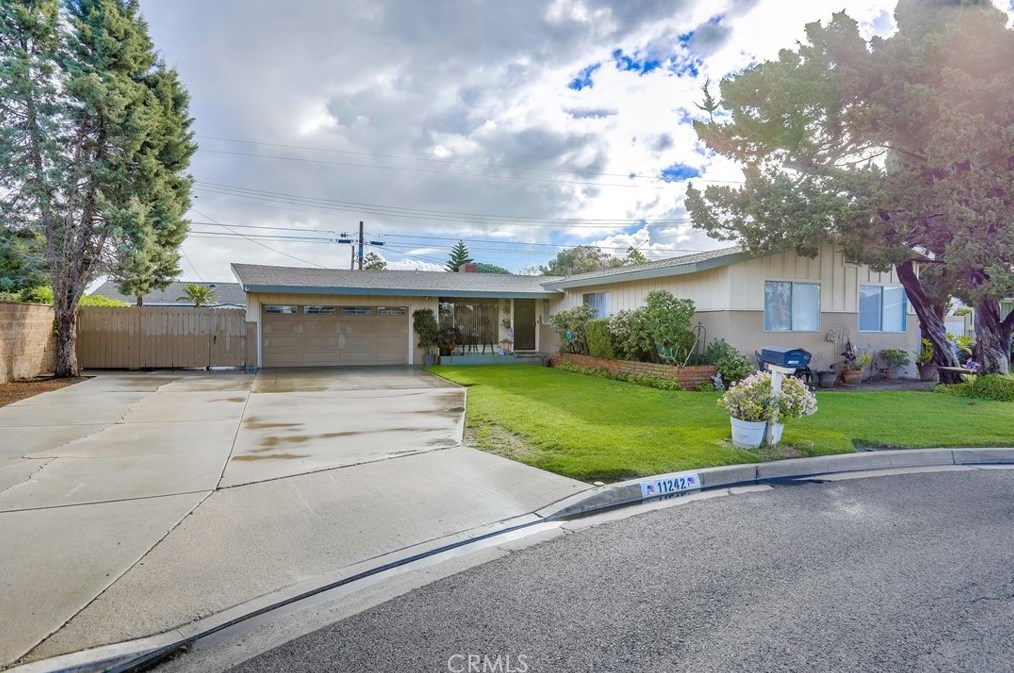 11242 Motz St, Garden Grove, CA 92841