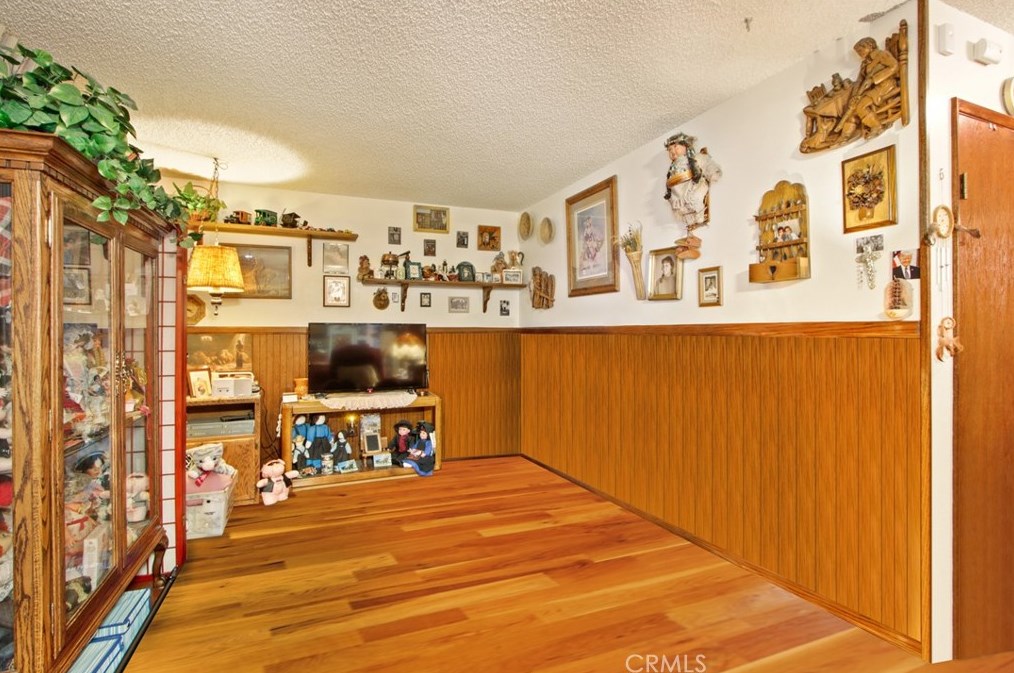 718 Hollyhock Ln, Placentia, CA 92870
