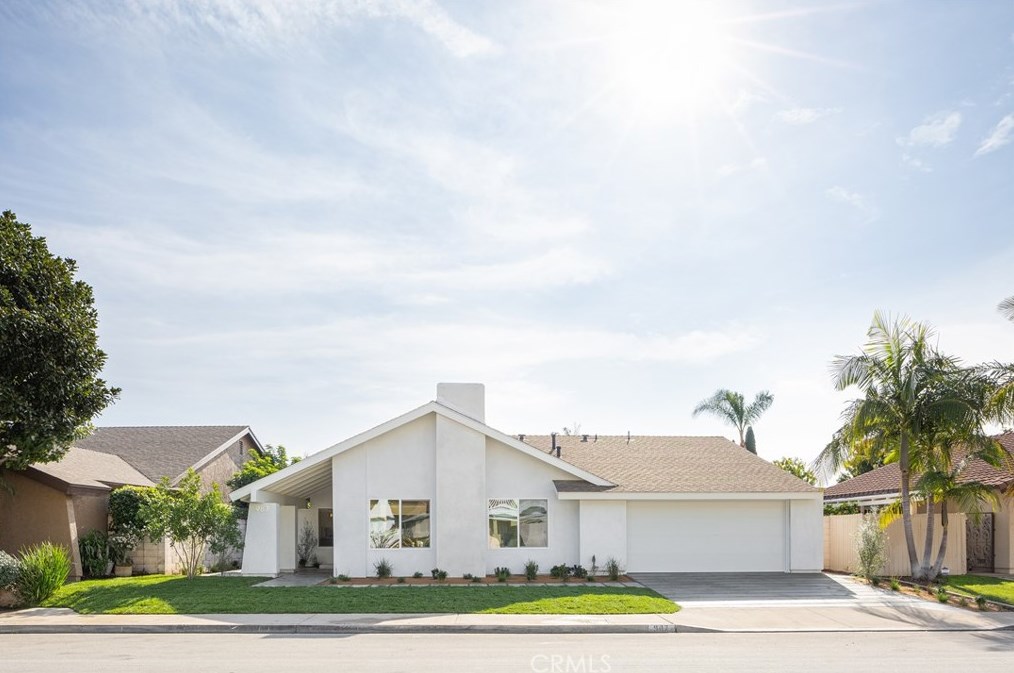 987 Azalea Dr, Costa Mesa, CA 92626