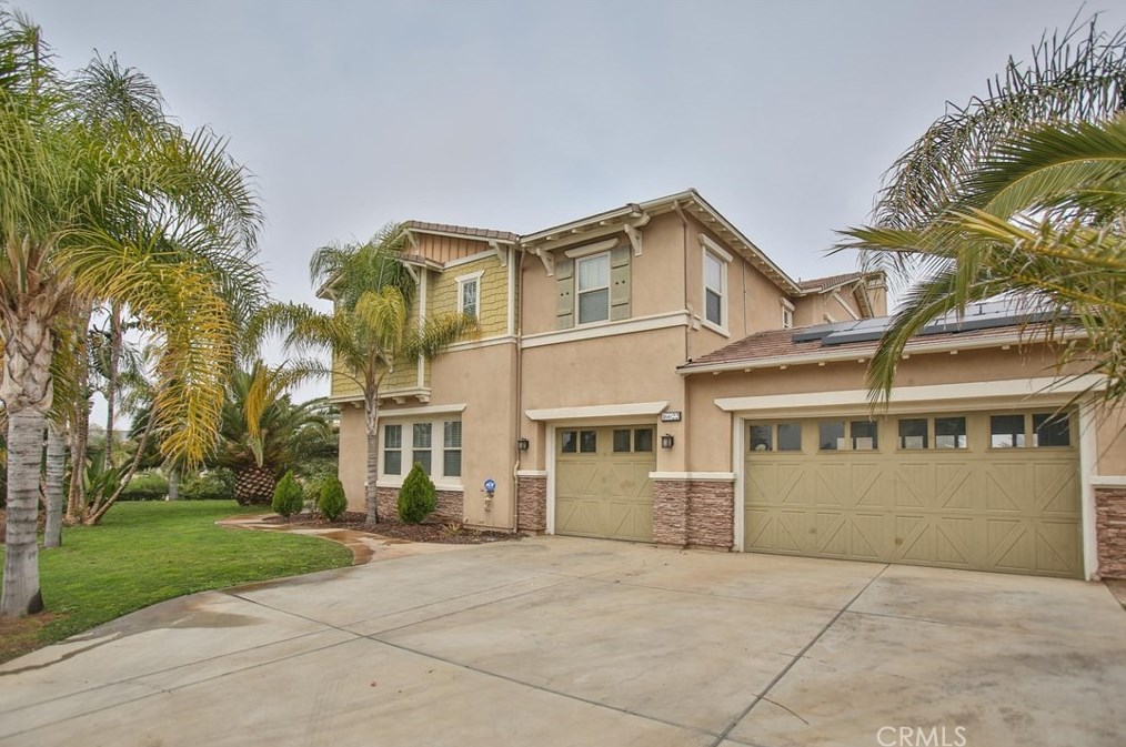 16622 Catalonia Dr, Riverside CA  92504-8701 exterior