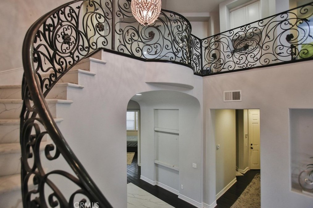 16622 Catalonia Dr, Riverside CA  92504-8701 exterior