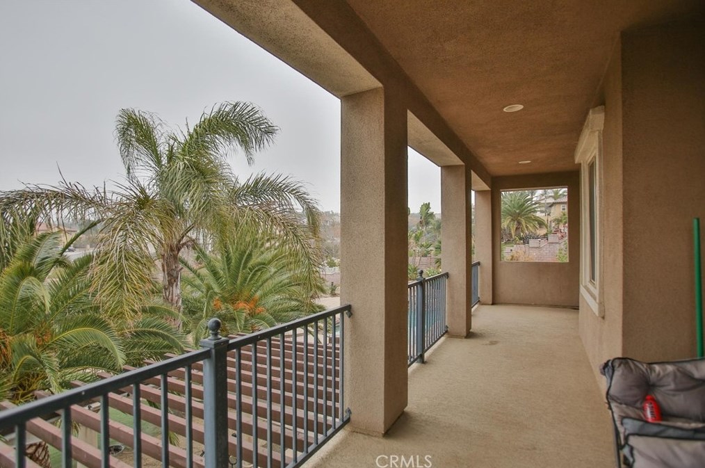 16622 Catalonia Dr, Riverside CA  92504-8701 exterior