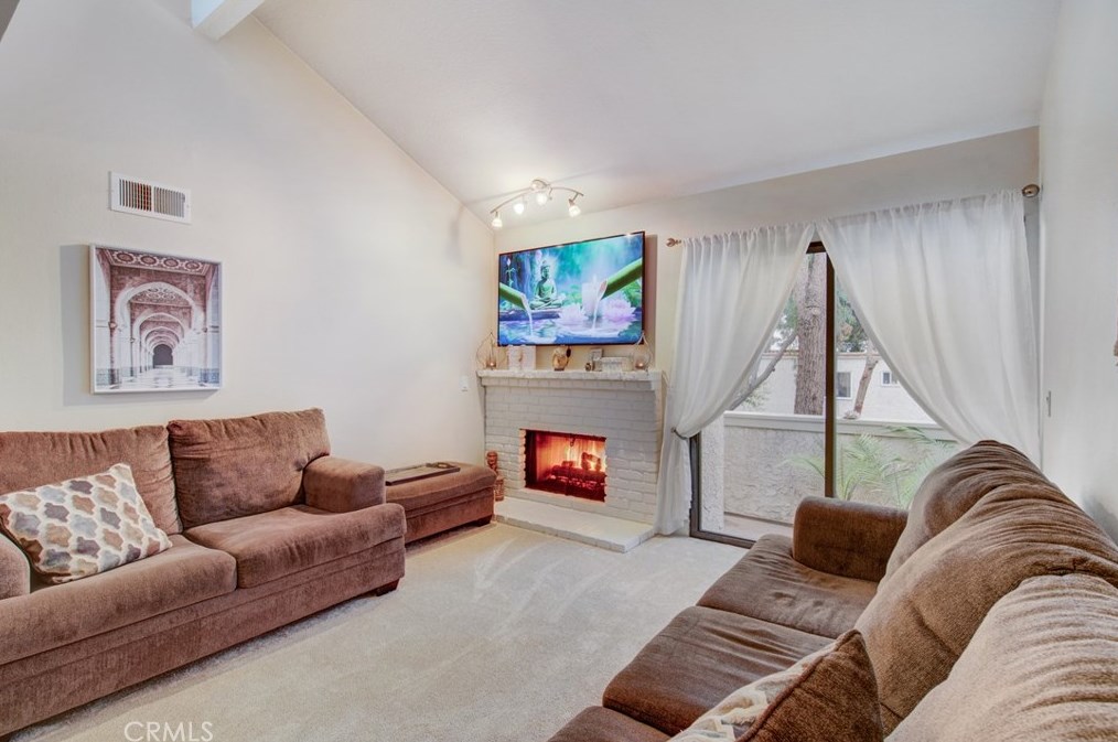 5032 Dorado Dr #202, Huntington Beach, CA 92649