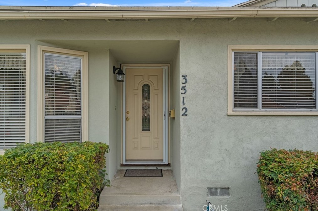 3512 Roxanne Ave, Long Beach, CA 90808-3016