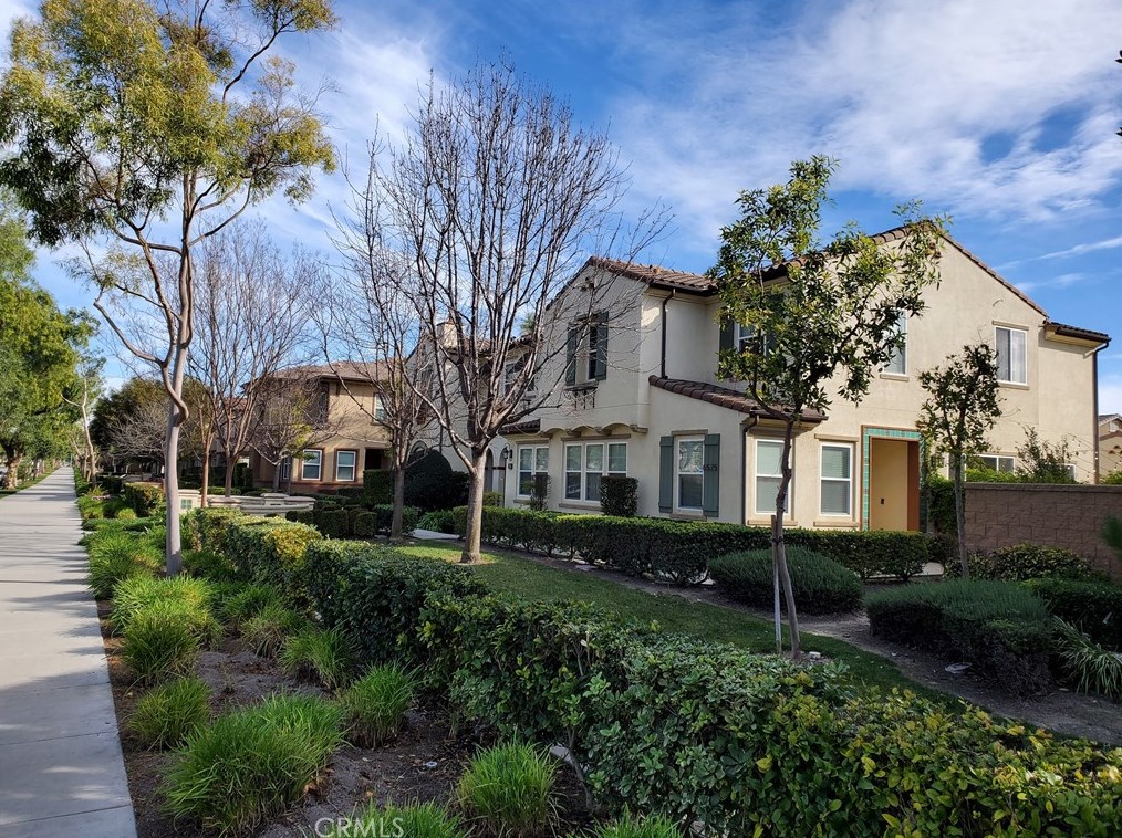 6525 Eucalyptus Ave, Chino, CA 91710