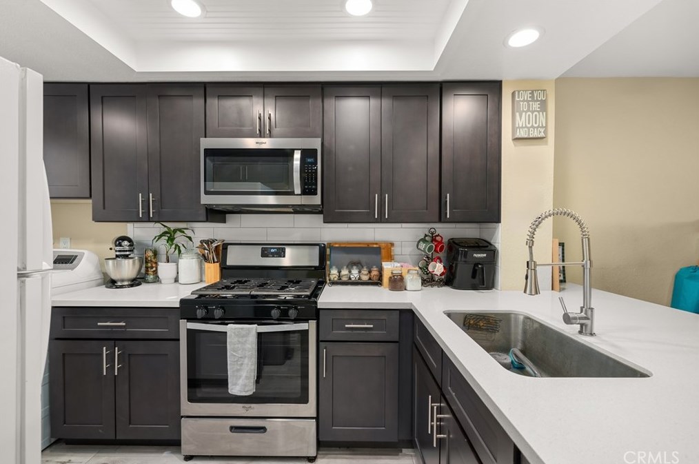 1031 S Palmetto Ave #w6, Ontario, CA 91762