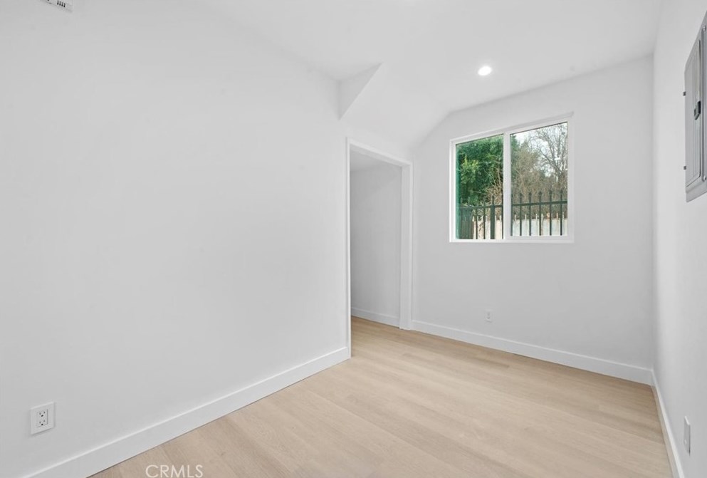 7411 Stanford Ave, Los Angeles CA  90001-2337 exterior