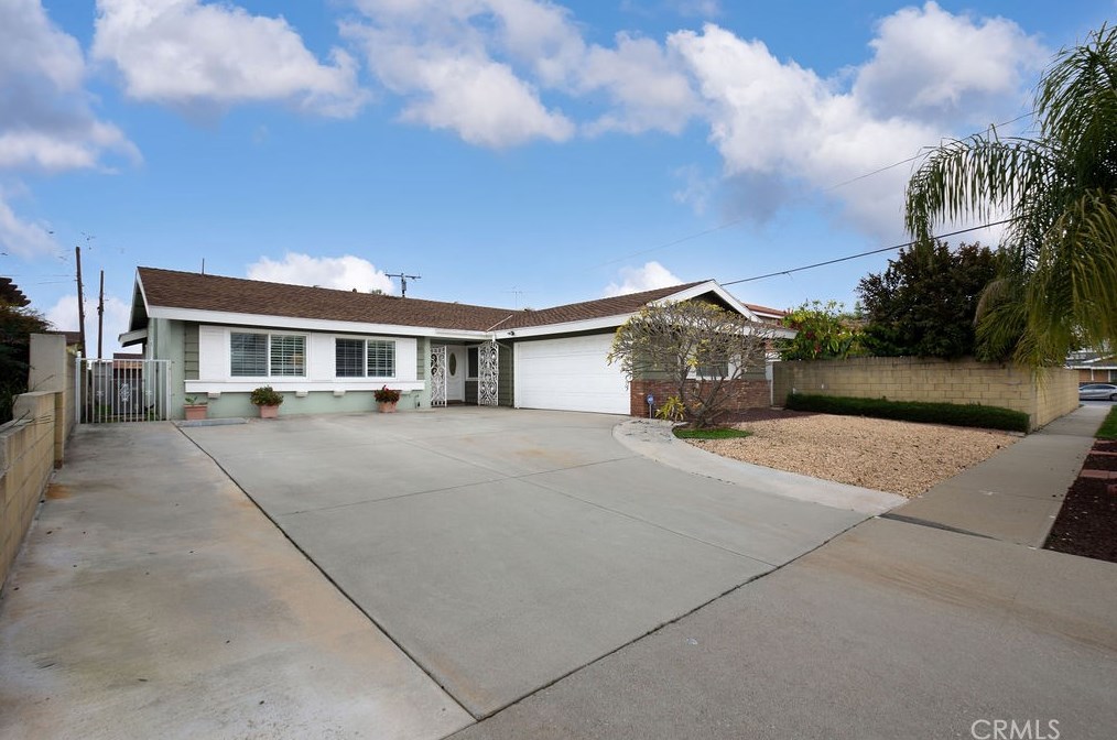 811 Dovey Ave, Whittier, CA 90601-1123