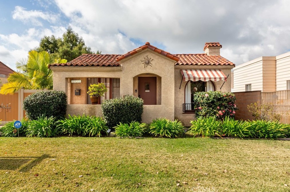 3735 Orange Ave, Long Beach, CA 90807