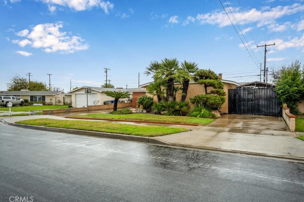 5869 Los Santos Way, Buena Park, CA 90620