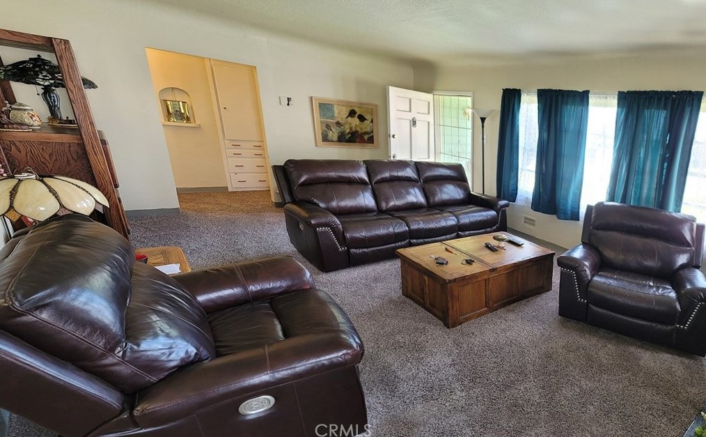 3095 N E St, San Bernardino, CA 92405