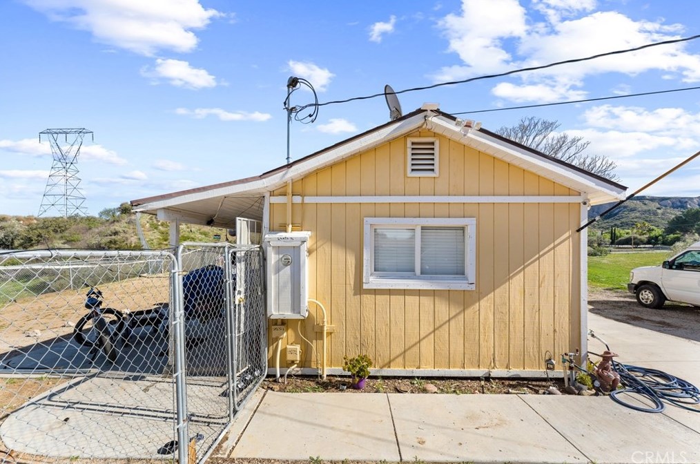 29272 Bouquet Canyon Rd, Santa Clarita, CA 91390