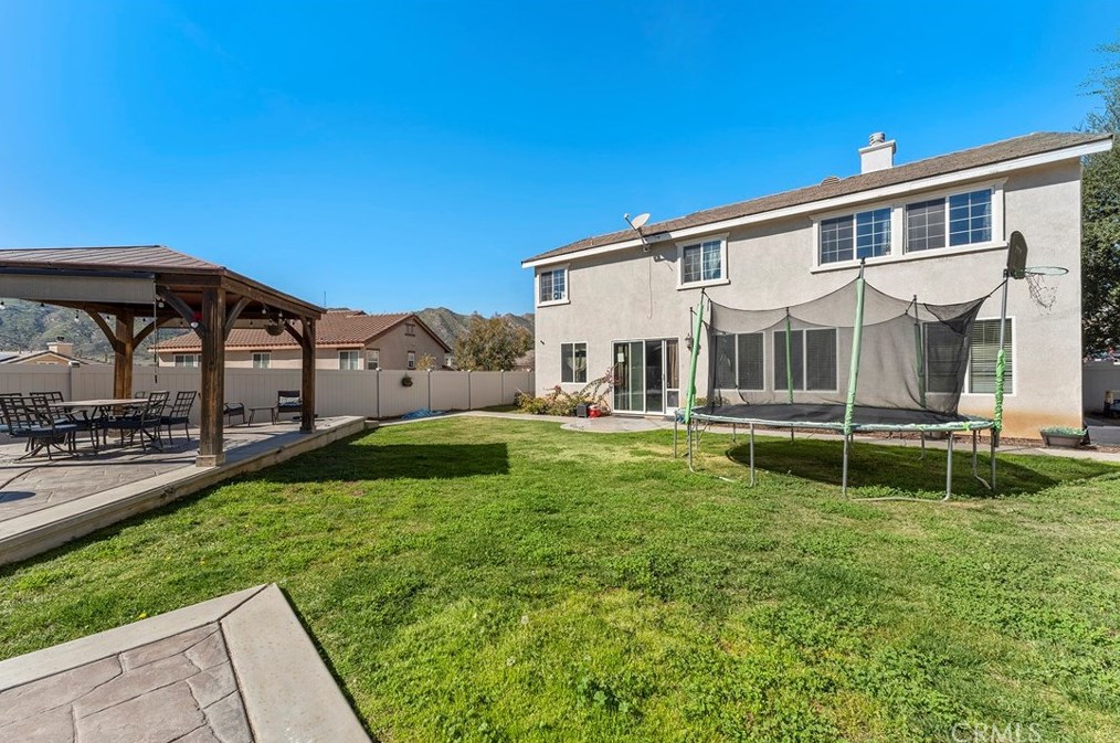 10200 Via Pescadero, Moreno Valley CA  92557-2743 exterior