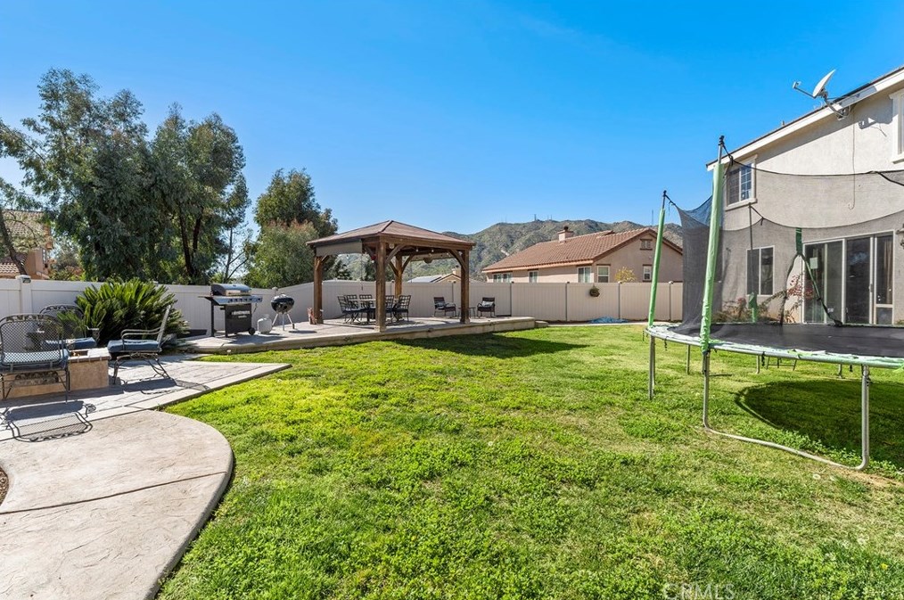 10200 Via Pescadero, Moreno Valley CA  92557-2743 exterior