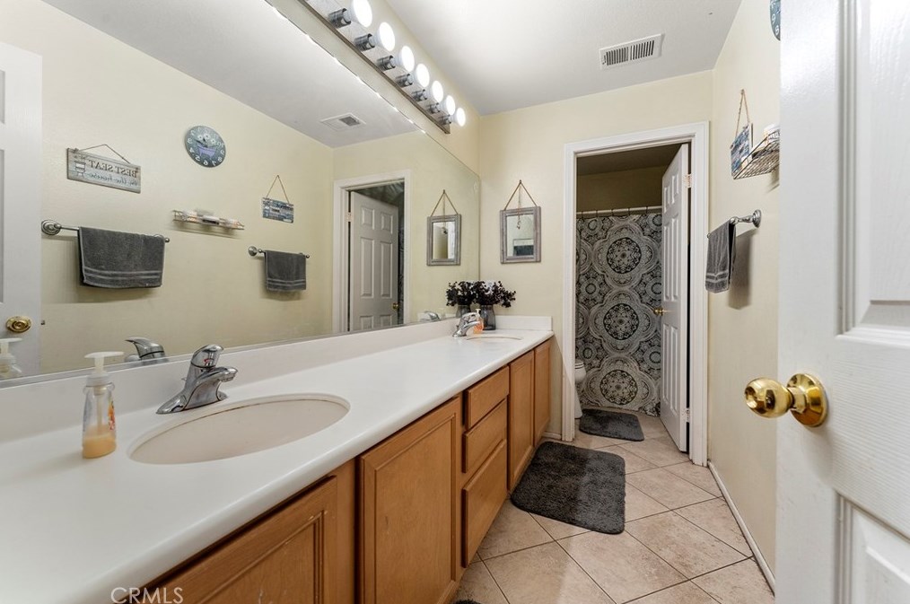 10200 Via Pescadero, Moreno Valley CA  92557-2743 exterior