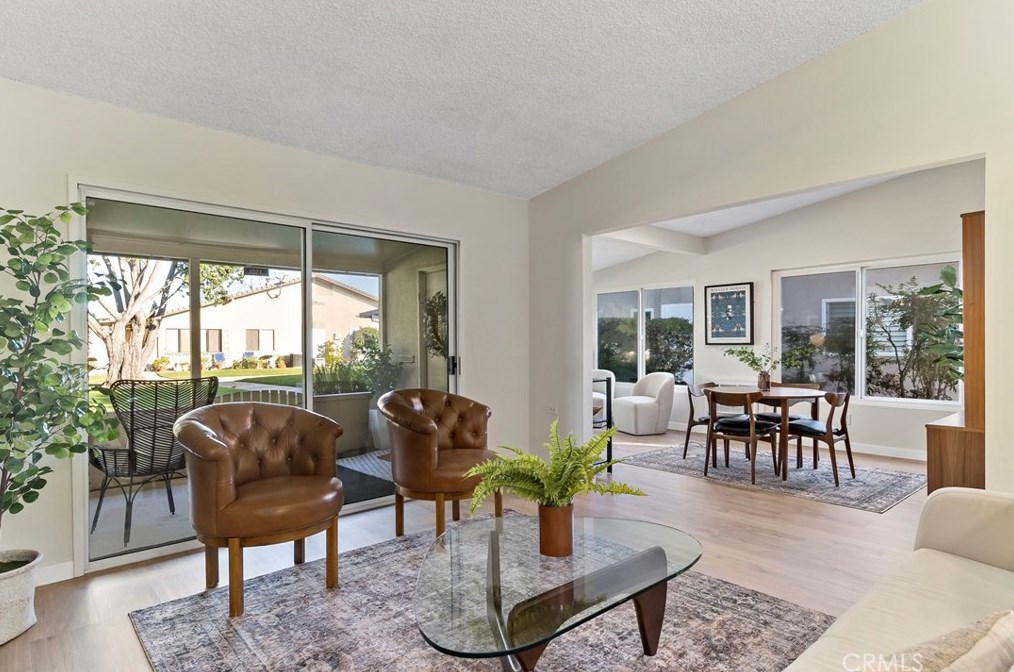 13560 Medinac Ln M5-102l, Seal Beach, CA 90740